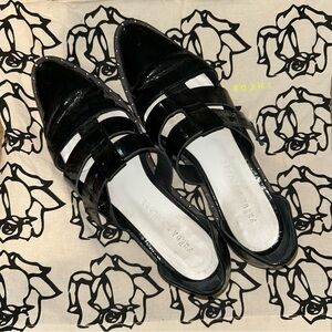 Frēda Salvador Women's Black Leather Sandals
